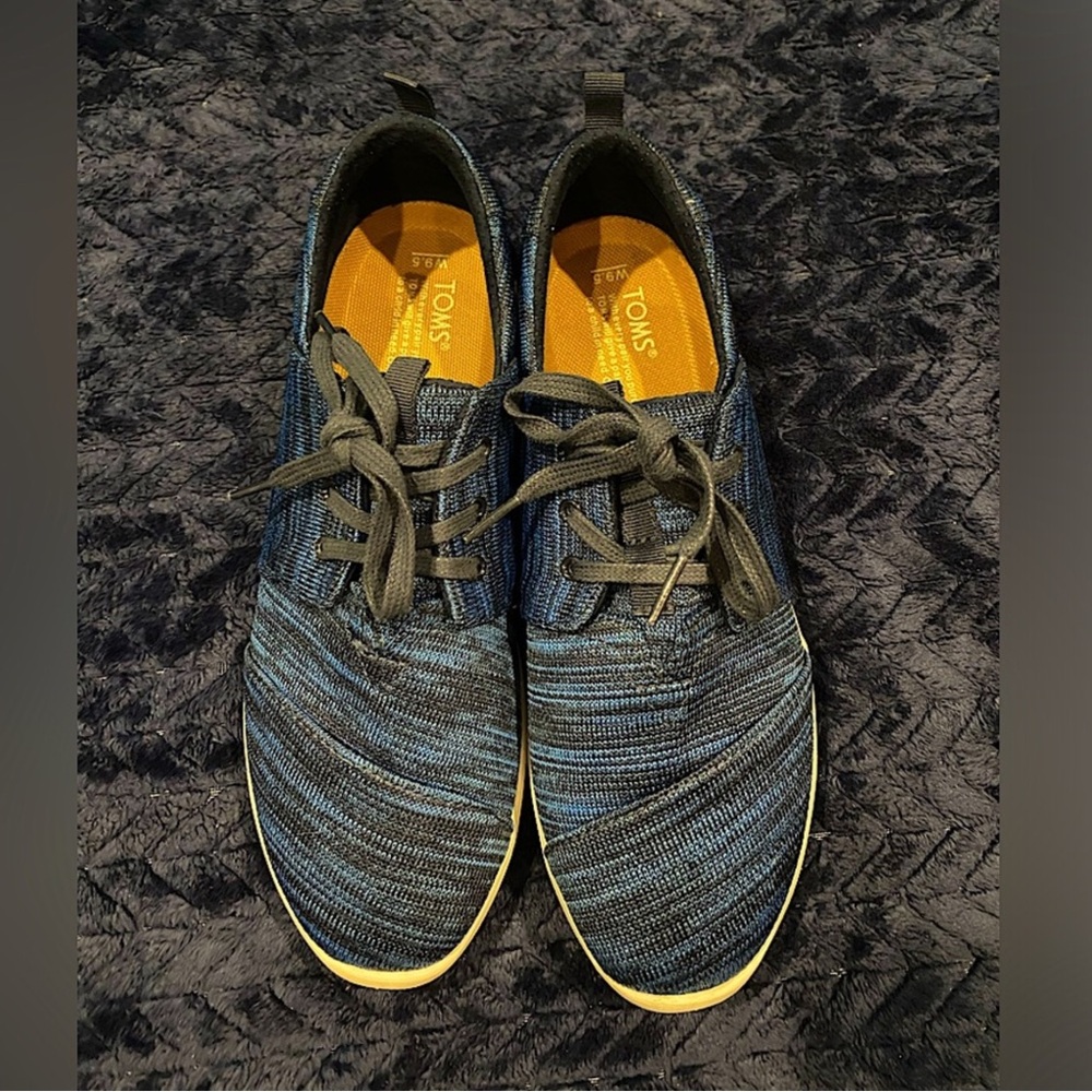 TOMS Women’s Blue/Navy Mixed Fabric Casual Shoes Size 9